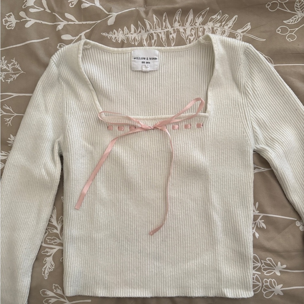 Knitted long sleeve crop top